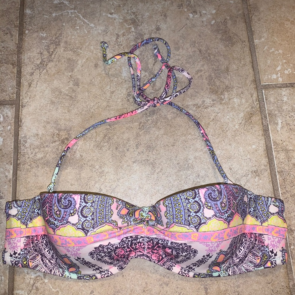 Strapless Victoria’s Secret Bikini